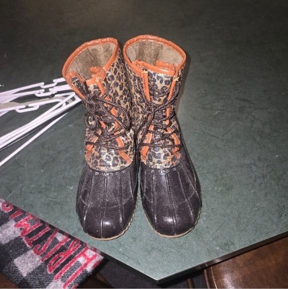 SUGAR Leopard Print and Black women's size 10 duck boots - Picture 2 of 5